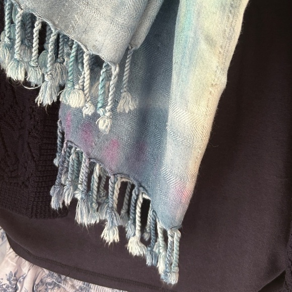 Tie Die Blue Wrap Scarf NEW ! Pre Washed Ready To Wear Boho Tassels - Picture 11 of 16